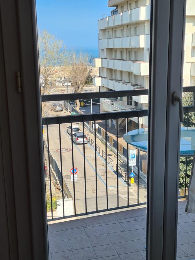Hotel Ariosto リミニ エクステリア 写真