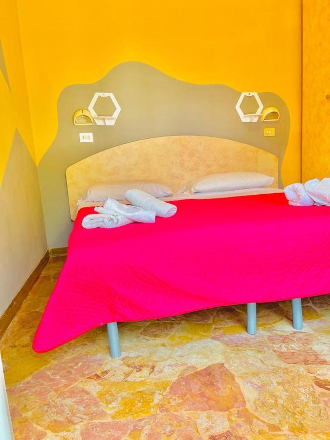 Hotel Ariosto リミニ エクステリア 写真